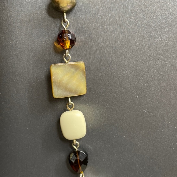 Lia Sophia Pearl & Mother of Pearl Acrylic Bead 36-39” Earth tone Necklace - Picture 7 of 7